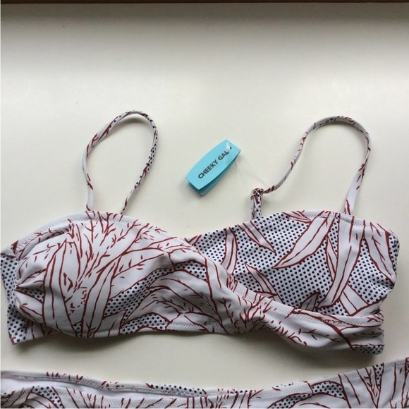 NWT CUPSHE Cheeky Gal Twist Bralette Bikini Set White Black Rust Print Size L - Picture 7 of 10